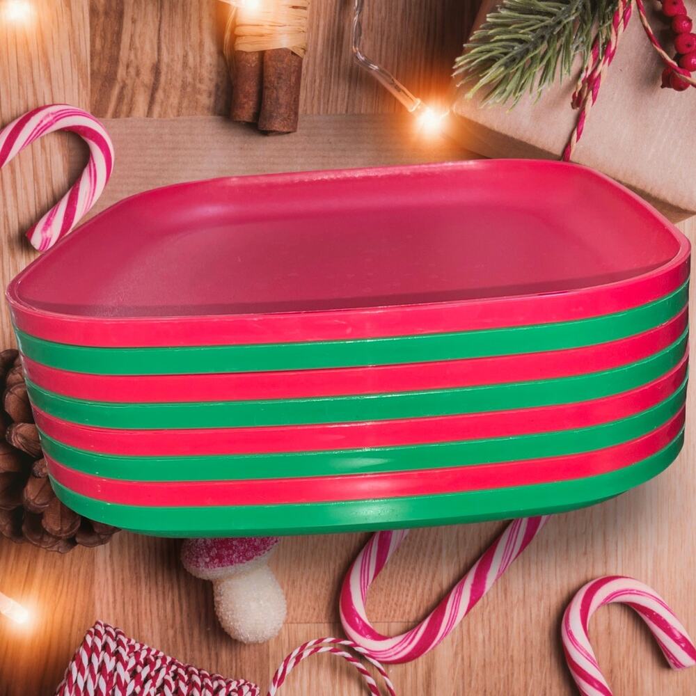 Tupperware 1534 8" Square Luncheon Plates Set of 8 Red Green Christmas Holiday
